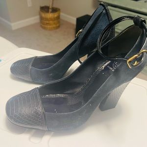 Size 7.5 Tory Burch navy blue heels